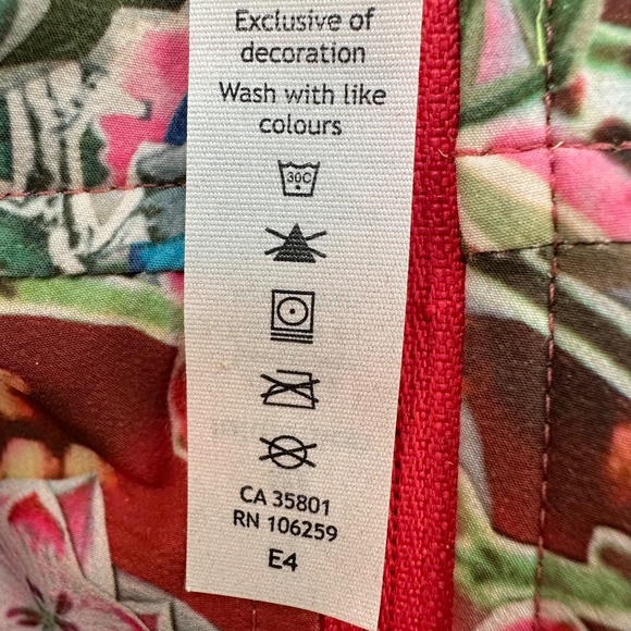 NWOT Lululemon Sea Wheeze Marathon 'Pack It Up' Jacket in Size 4 with Carry Bag - Picture 6 of 14